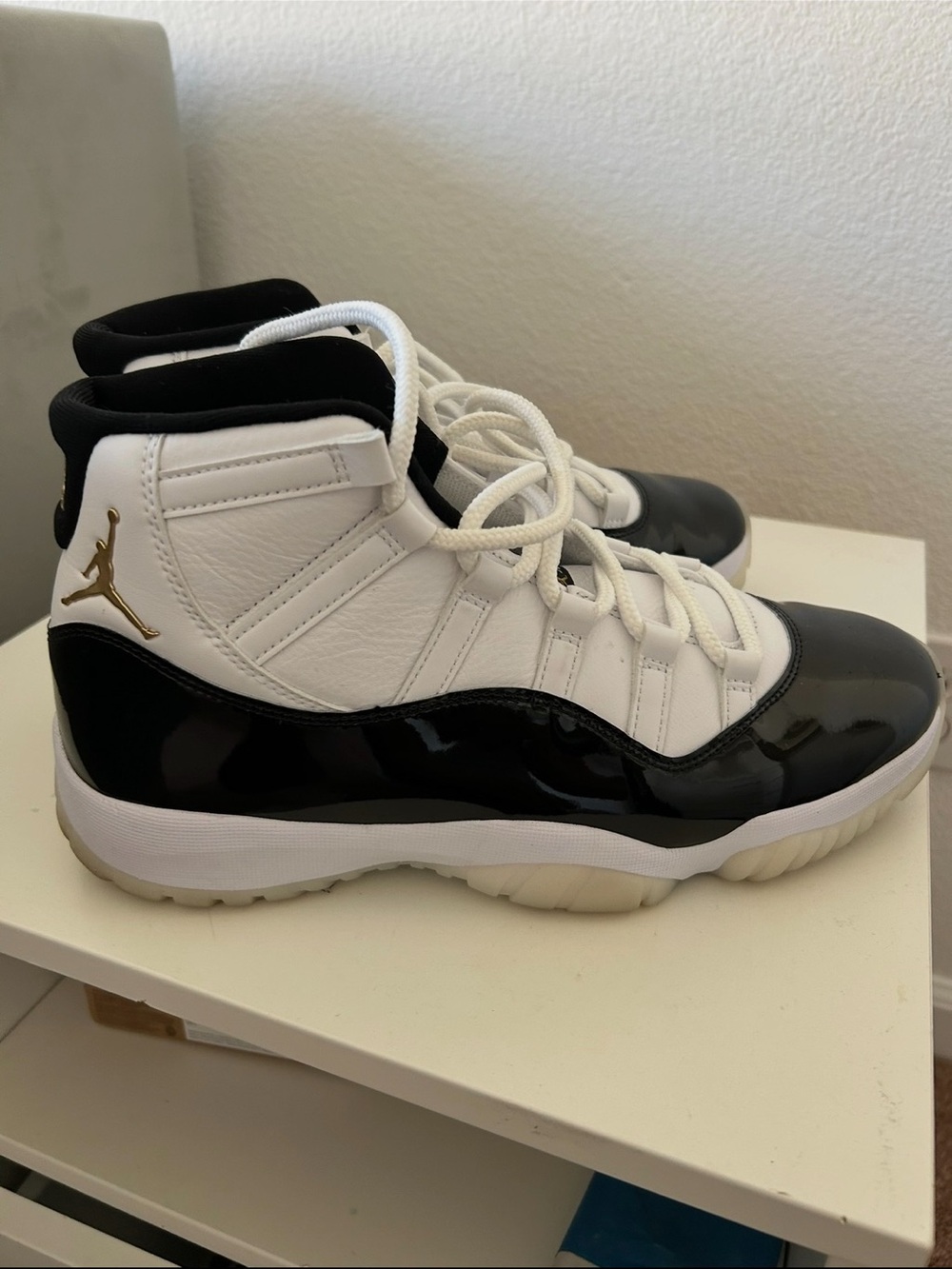 Jordan Men's Retro High-Top Sneakers in White, Black & Gold